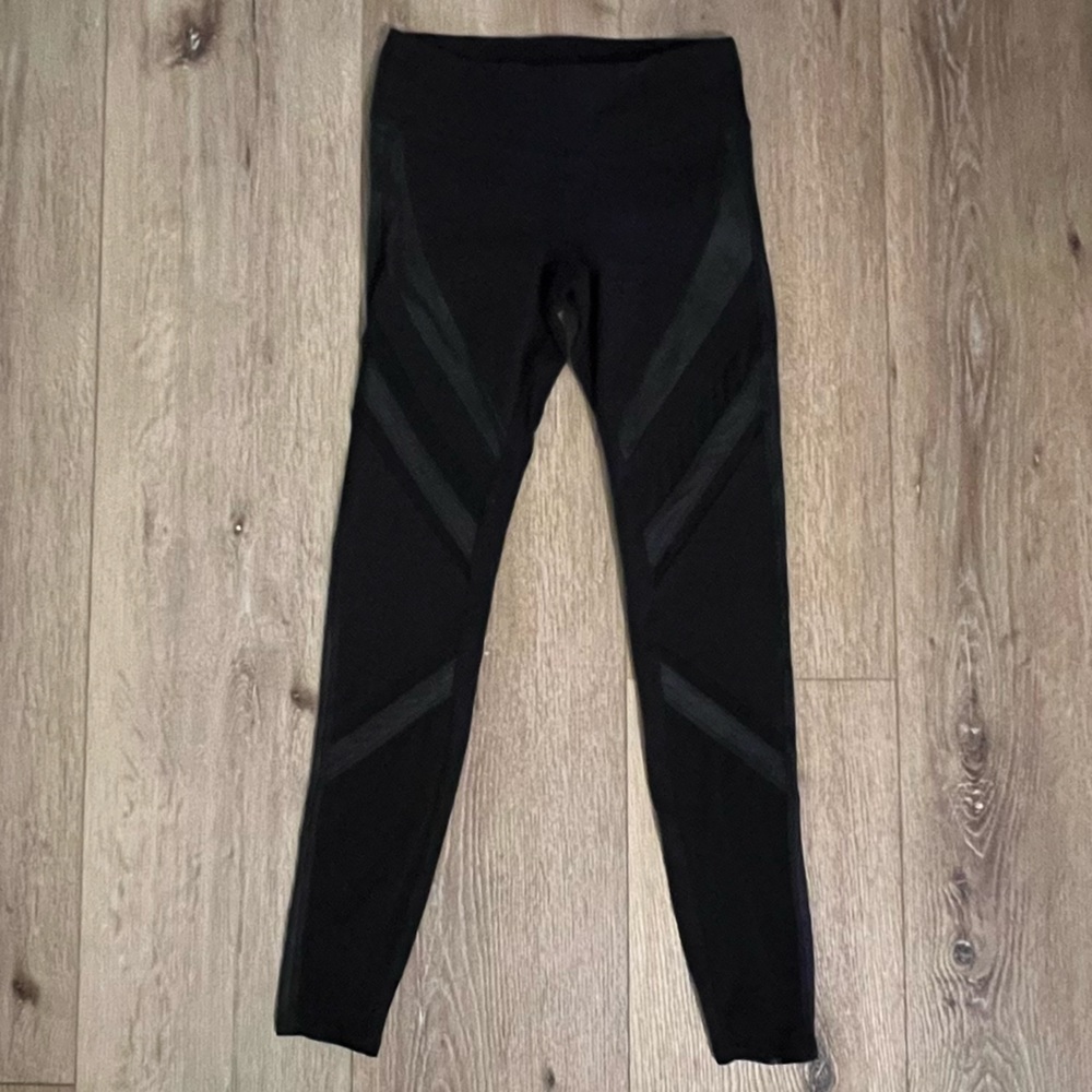 Alo Shelia Legging with Mesh Detail